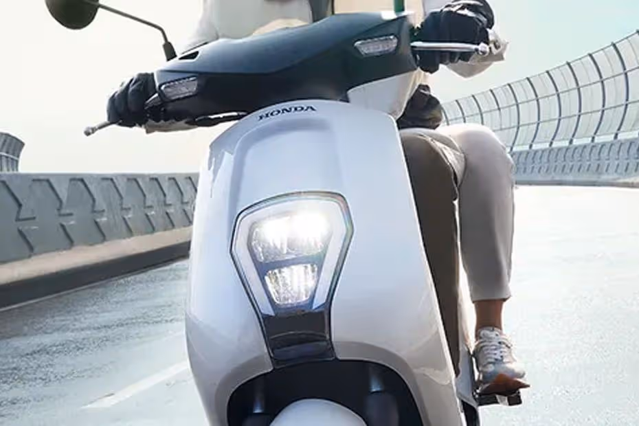 Scoopy Prestige White